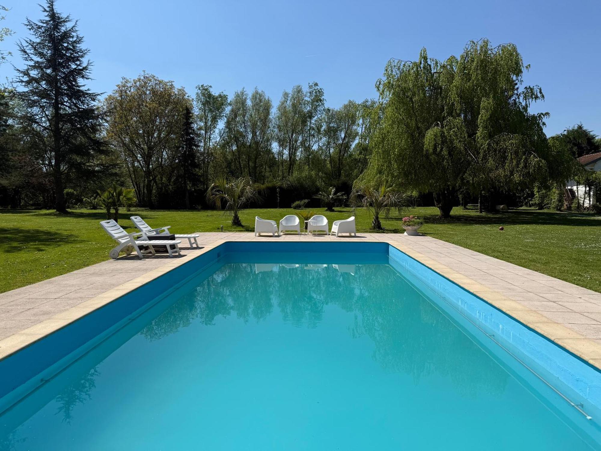 Appartement Familial Au Bord De La Marne, Jardin 8000M2, Piscine, Court De Tennis, Terrasse, Parking Gratuit Proche Disneyland Isles-lès-Villenoy Exterior foto